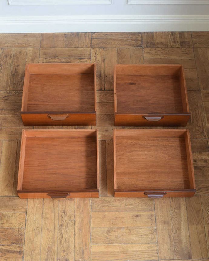 ドレッサーの引き出し