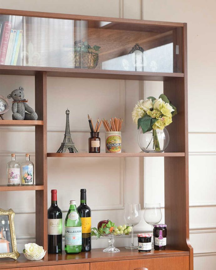 アンティークのキャビネット アンティーク家具 Stonehill社のヴィンテージ家具、ガラス戸付きのキャビネット(ディバイダー) 。おしゃれに「魅せて」くれる「見せる収納」です使い方は自由自在。(x-1267-f)