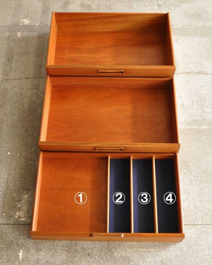 アンティークのキャビネット　アンティーク家具　北欧インテリアに合うビンテージ家具、ネイサン社のチーク材サイドボード。キレイにお直ししました引き出しの中も修復の際、専門の職人がキレイにしました。(x-1284-f)