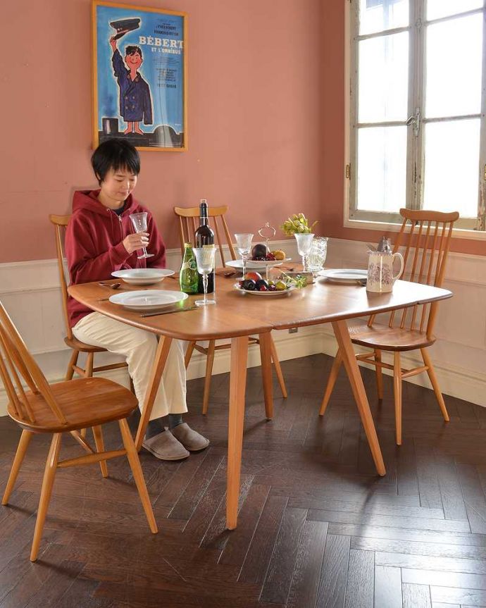 アーコールの家具 アンティーク家具 3つのサイズが楽しめるアーコール社のヴィンテージドロップリーフテーブル(スクエア)。3WAYで使えるアーコールのテーブル。(x-1288-f)