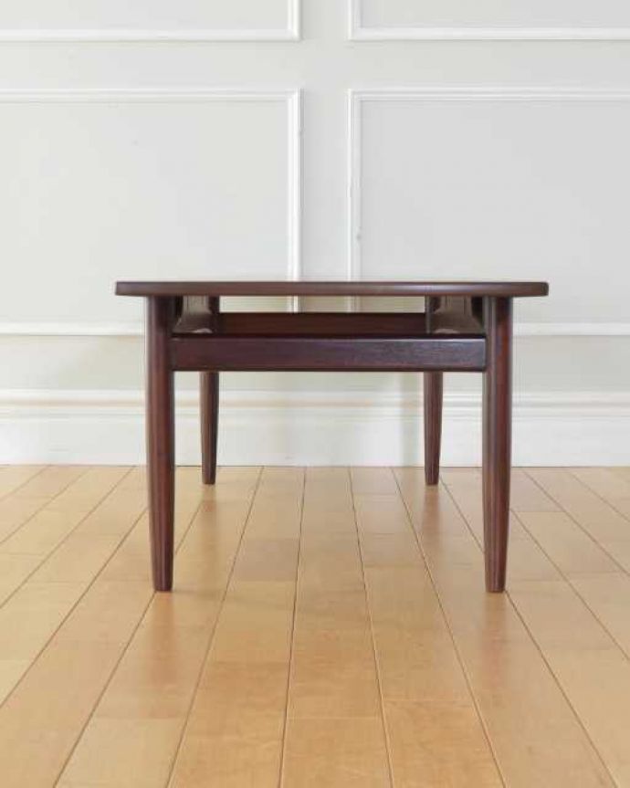 G-PLAN(Gプラン)　アンティーク家具　G-planのオシャレなヴィンテージ家具、北欧スタイルのセンターテーブル。横から見てみてもカッコいい！北欧スタイルのテーブルは、横から見てもやっぱりスマートでカッコいいんです。(x-1289-f)