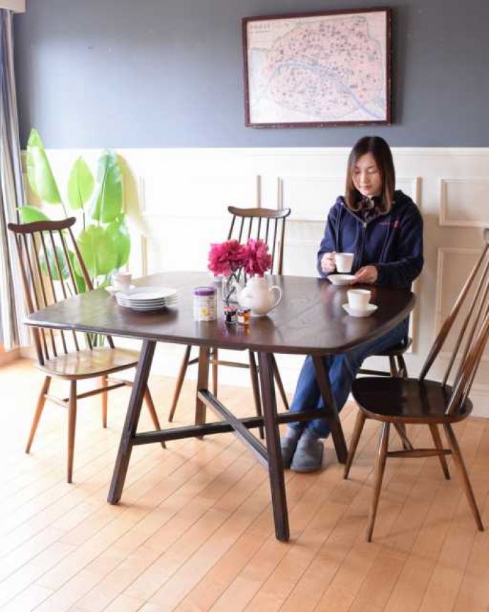 アーコールの家具　アンティーク家具　北欧のヴィンテージ家具、アーコールの伸長式ドロップリーフテーブル。やっぱり人気！3WAYで使えるアーコールのテーブル。(x-1290-f)