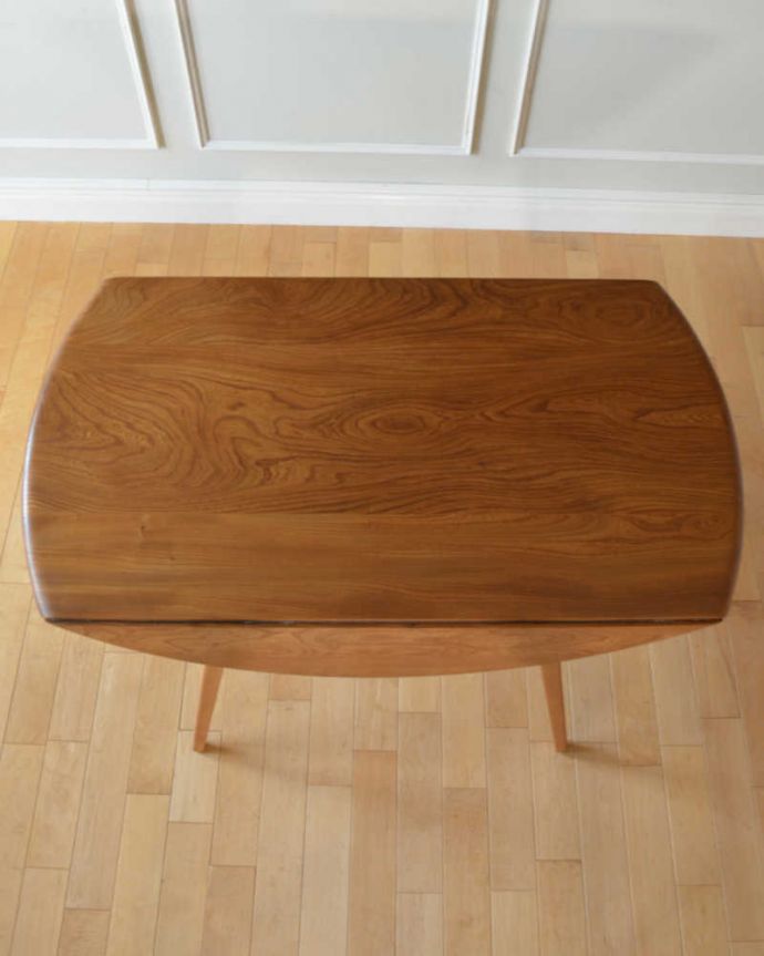 ビンテージの伸長式テーブルの天板