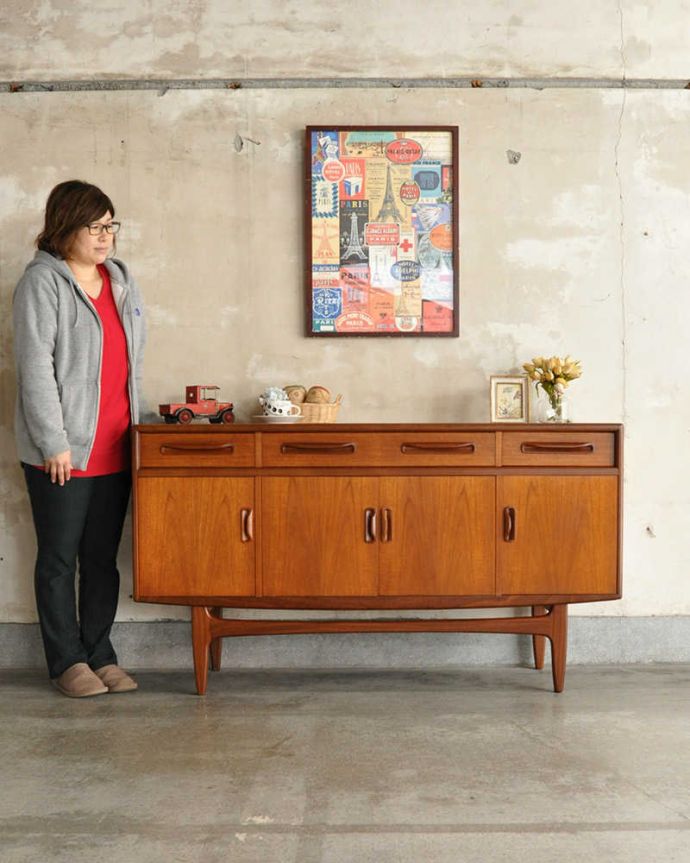 G-PLAN(Gプラン)　アンティーク家具　北欧スタイルのカッコいいビンテージ家具G-planのサイドボード（フレスコ）。人気のヒミツは北欧スタイルのデザインやっぱりスッキリとカッコイイ北欧デザインが人気のサイドボード。(x-1298-f)