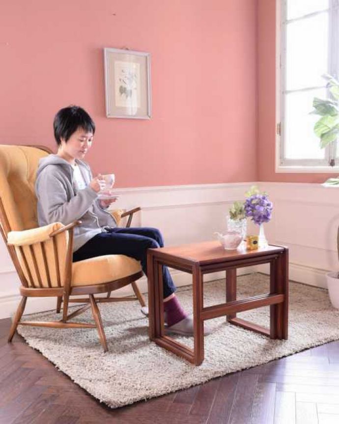 G-PLAN(Gプラン)　アンティーク家具　北欧スタイルがカッコい英国のビンテージ家具、G-PLANのネストテーブル。カッコよく3つが揃ったネストテーブルネストとは巣のこと。(x-1315-f)