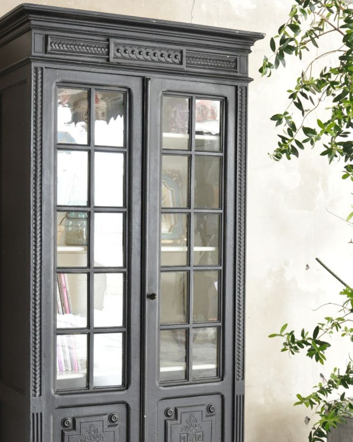 フランスのシャビーシックなアンティーク家具、おしゃれなガラス