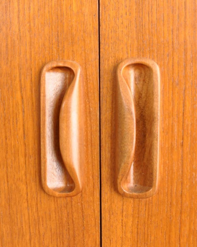 ビンテージ家具の木目