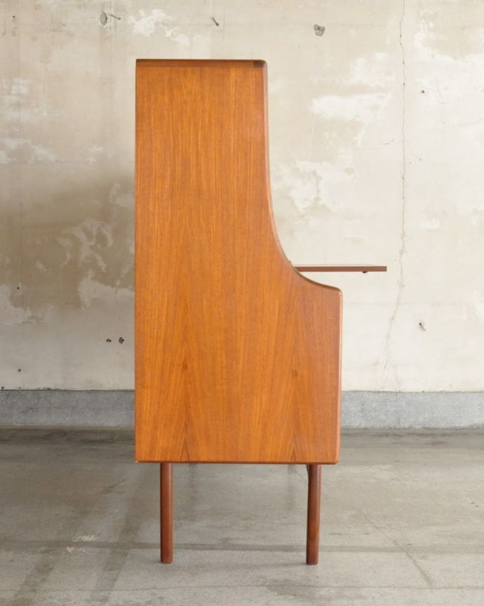 G-planのサイドボードの側面