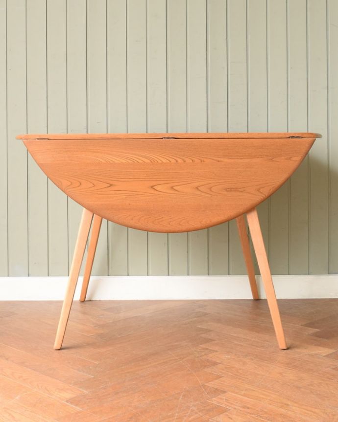 アーコールの家具　アンティーク家具　ERCOL社のヴィンテージ家具、北欧の老舗メーカーのドロップリーフテーブル。見え方が変わります。(x-1343-f)