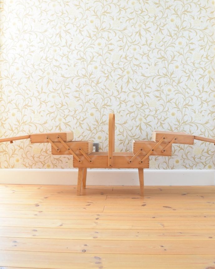 ソーイングボックスを広げると・・・