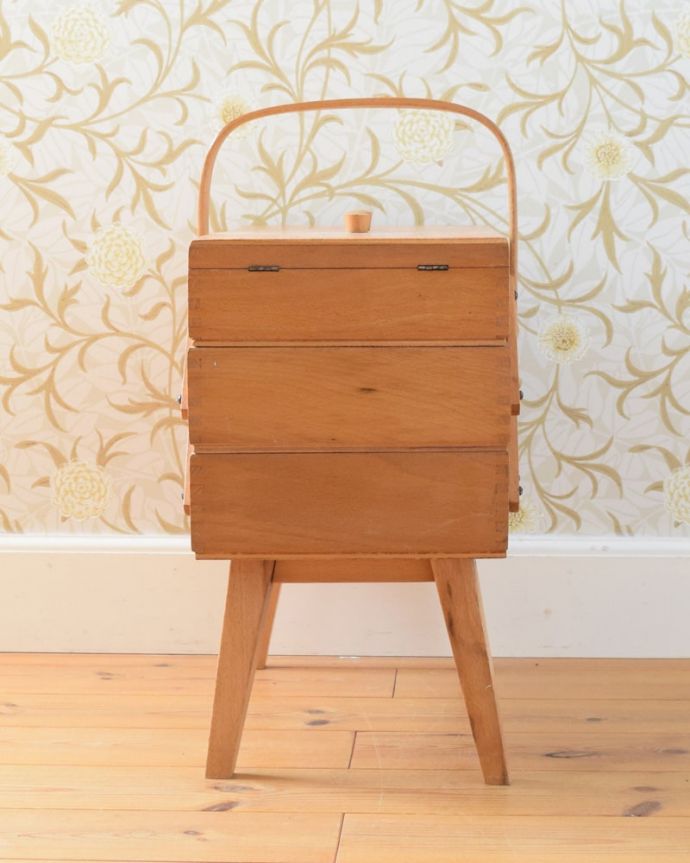 ソーイングボックスの側面