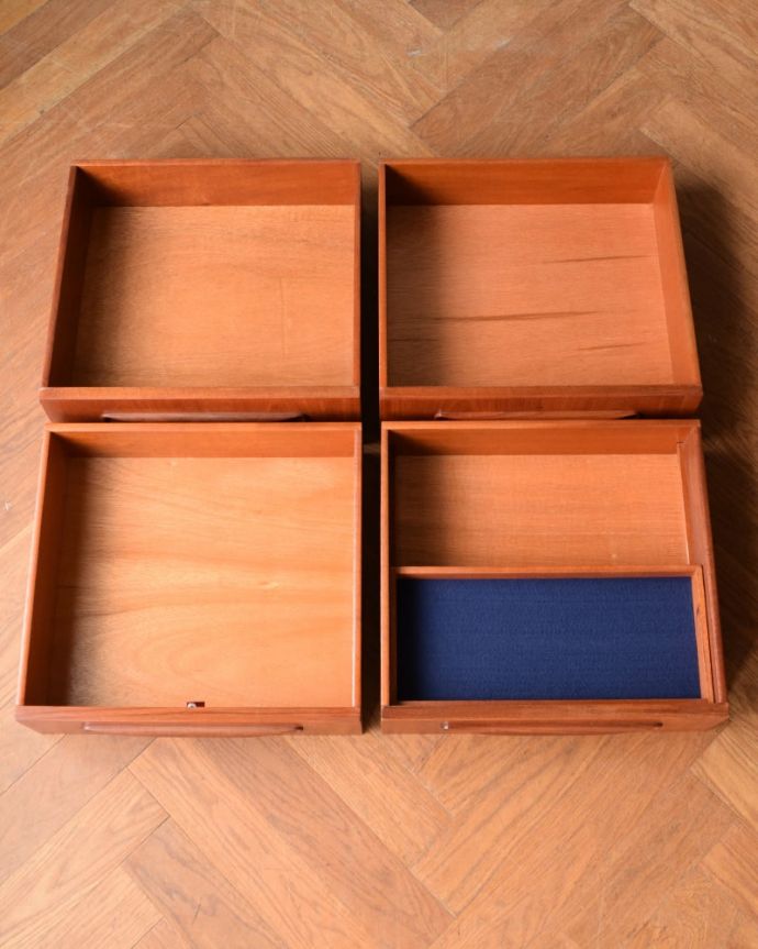 G-PLAN(Gプラン)　アンティーク家具　G-PLANのフレスコシリーズ、デスクにもおススメのヴィンテージドレッサー。引き出しの中もキレイに修復しました細々としたものを安心して収納していただけるよう引き出しの中もキレイにお直ししてあります。(x-1347-f)