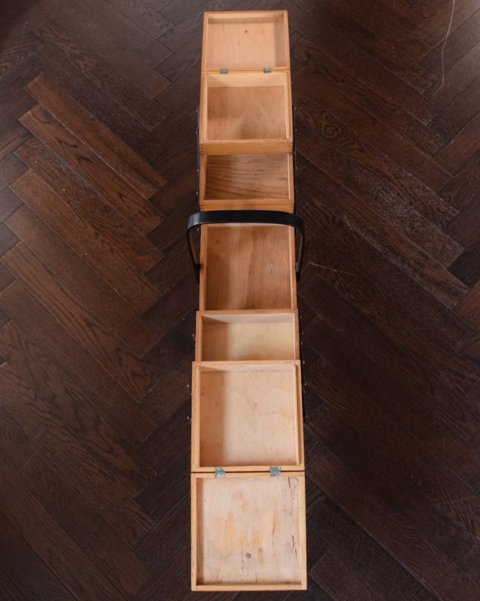 ソーイングボックス アンティーク家具 ソーイングボックス。中はこんな感じです。(x-1353-f)