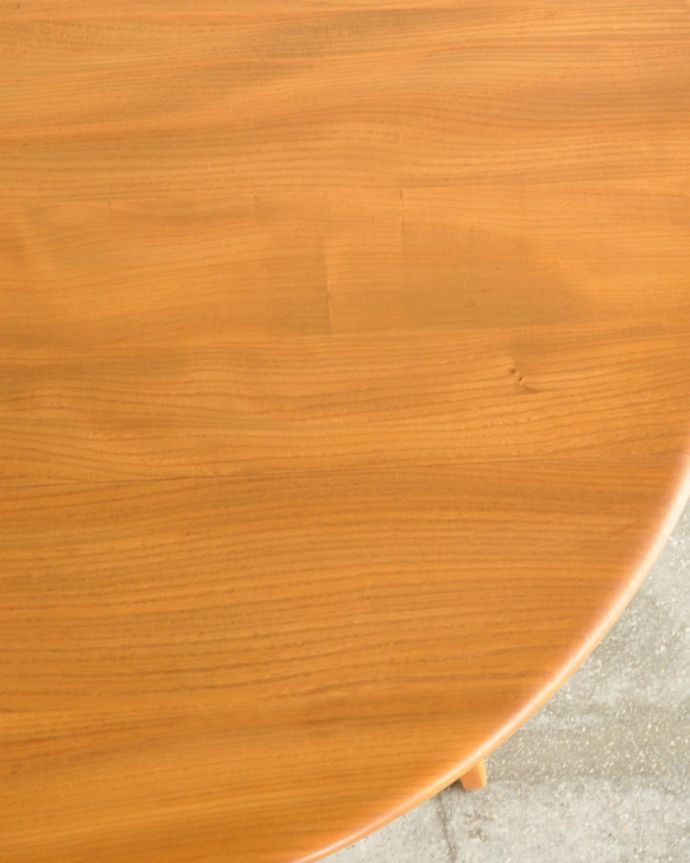 アーコールの家具 アンティーク家具 ドロップリーフテーブル 近づいてみるとこんな感じです。(x-1356-f)