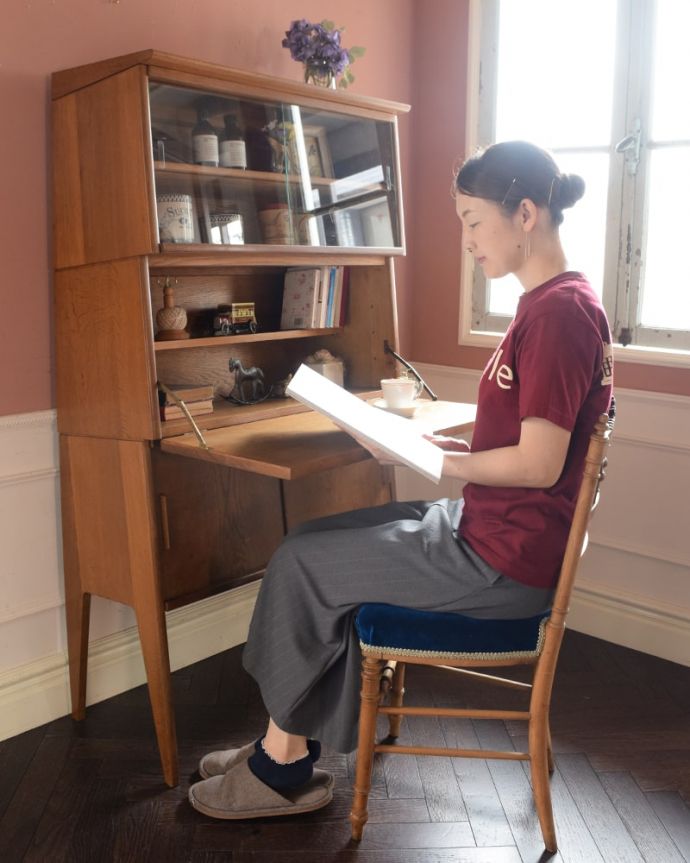 ビューロー アンティーク家具 ビューローキャビネット ヴィンテージ家具らしいあたたかさ。(x-1359-f)