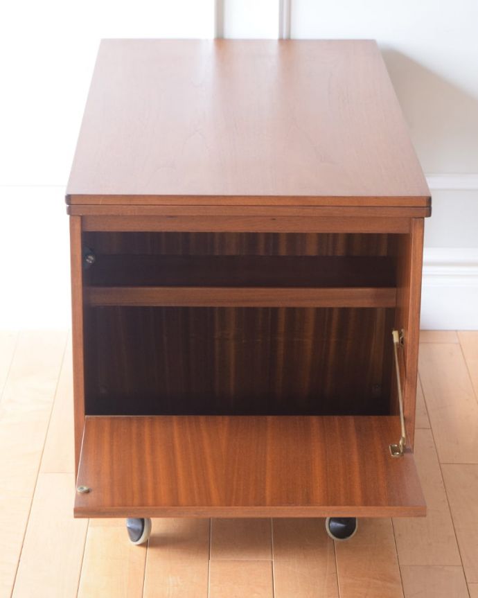 アンティークのテーブル　アンティーク家具　コーヒーテーブル　(x-1360-f)