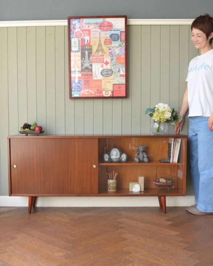 北欧スタイルのビンテージキャビネット