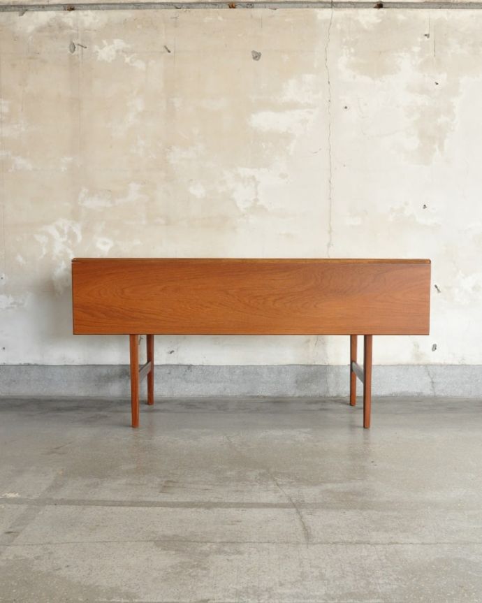 畳んだ時のバタフライテーブル