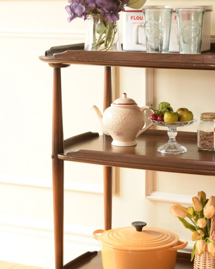 アンティークのワゴン・トローリー アンティーク家具 アーコール トローリーテーブル おシャレなワゴンは使い方自由自在いろんな用途で使えるワゴン。(x-1377-f)