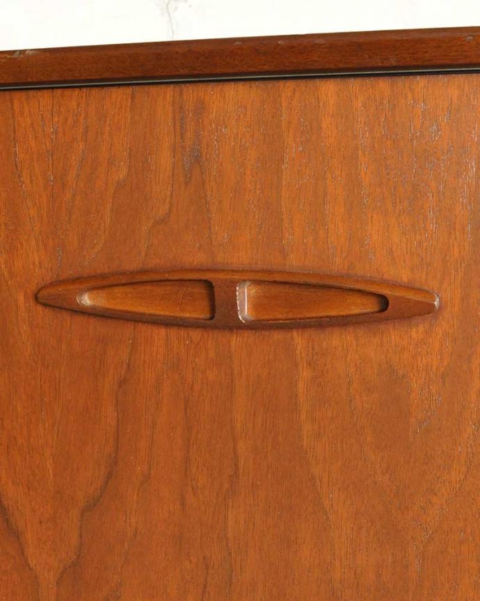 ビンテージ家具の木目