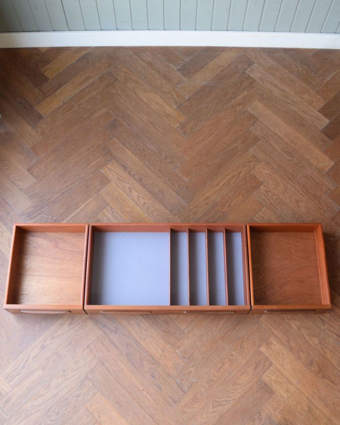 フレスコのサイドボードの引き出し