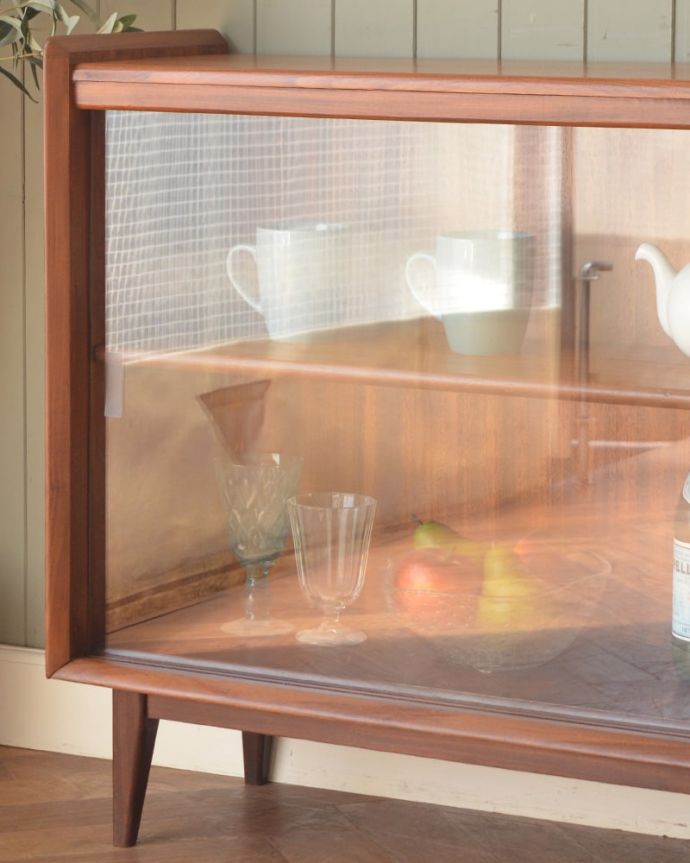 ビンテージキャビネットの扉