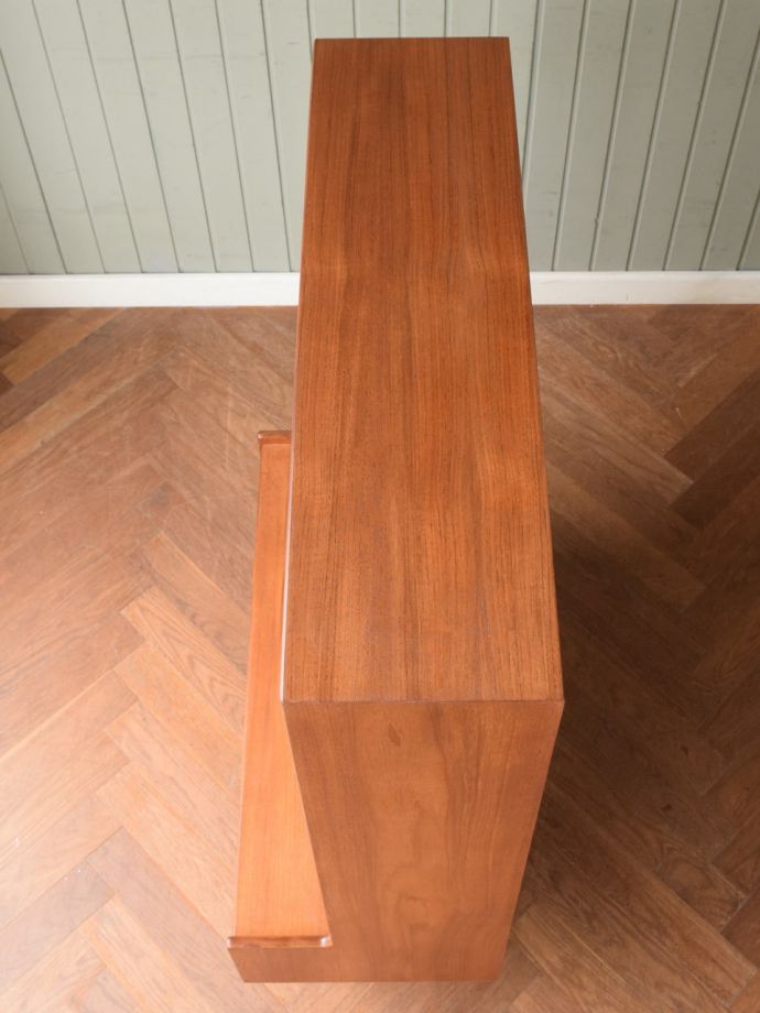 北欧キャビネットの天板