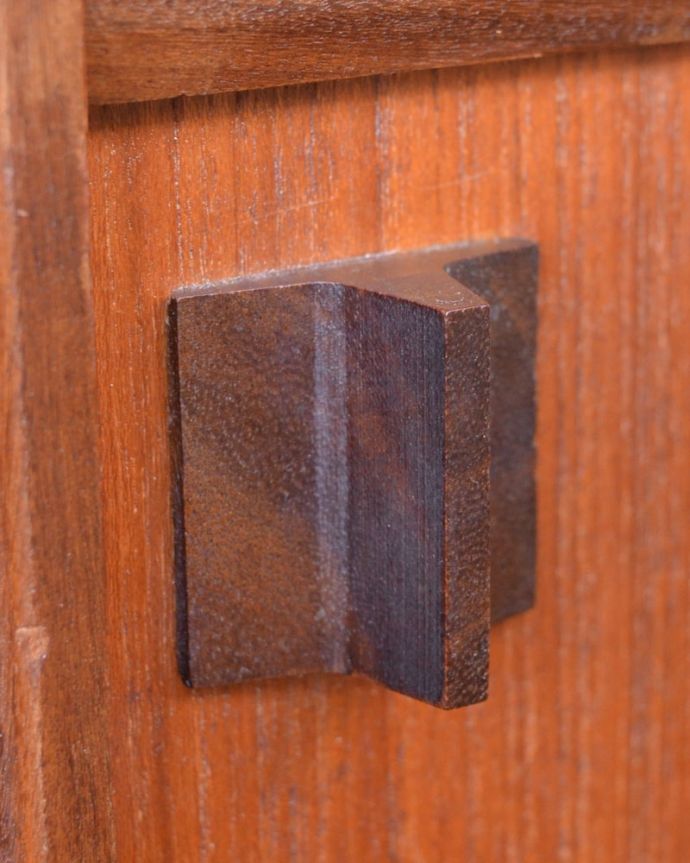 ビンテージキャビネットの取っ手