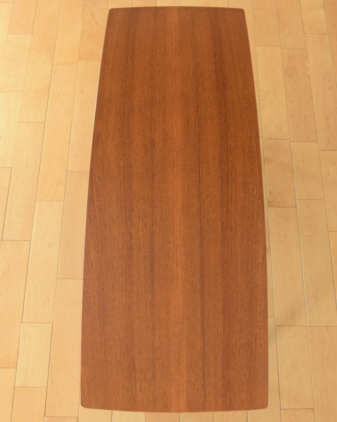 アンティークのテーブル アンティーク家具 ネイサンコーヒーテーブル 上から見るとこんな感じ。(x-1395-f)