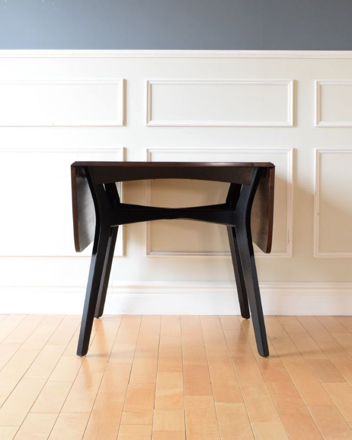 アンティークのテーブル　アンティーク家具　ドローリーフテーブル　横から見てみると･･･テーブルを横から見るとこんな感じ。(x-1400-f)