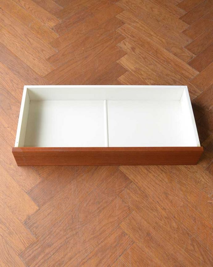 ビューロー　アンティーク家具　ヴィンテージビューロー。キレイにお直ししました引き出しの中も修復の際、専門の職人がキレイにしました。(k-2076-f)