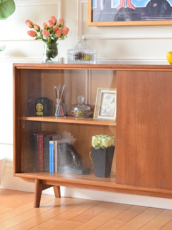 ビンテージキャビネットの扉