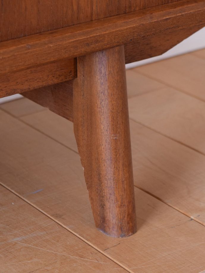 ビンテージ家具の脚