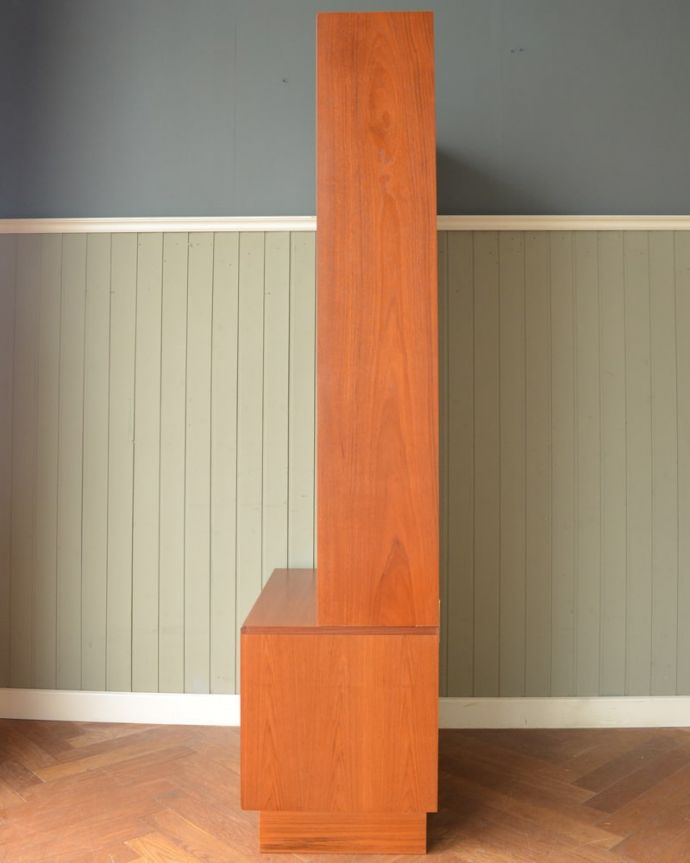 G-planのキャビネットの側面