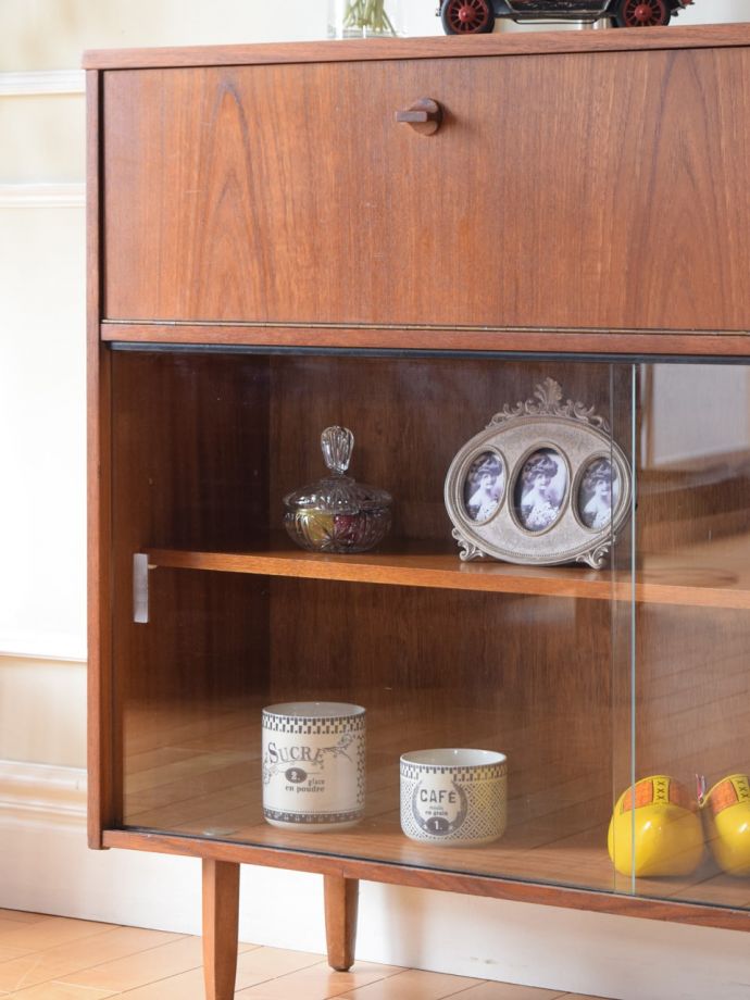 ビンテージキャビネットの扉