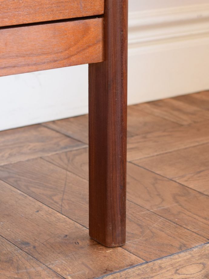 ビンテージ家具の脚