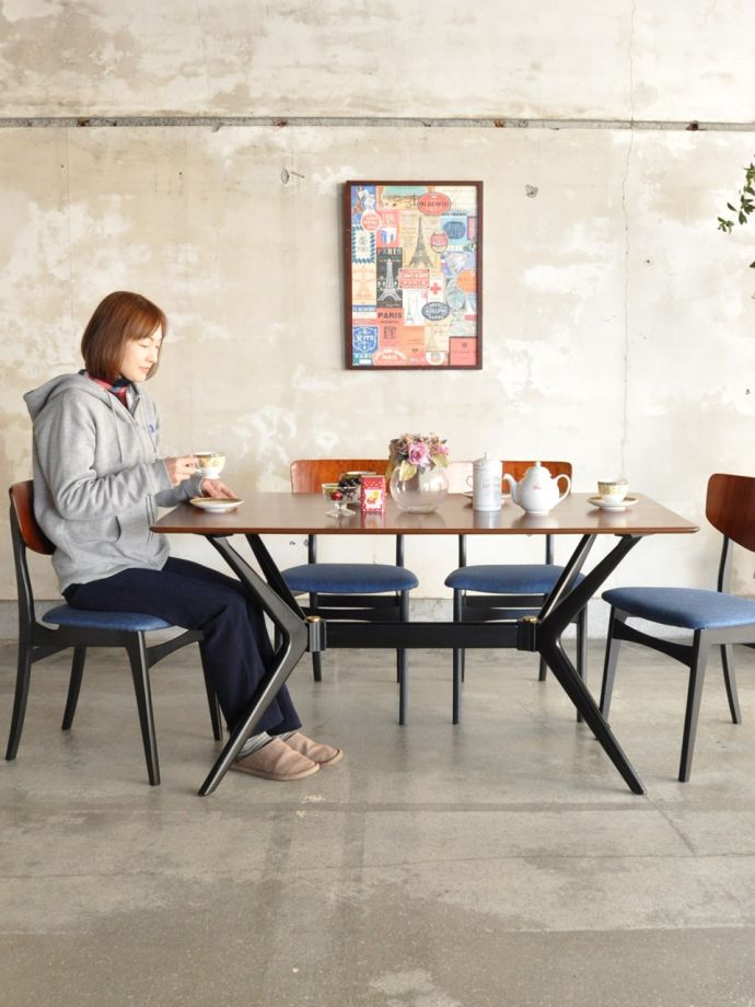 G-PLANのおしゃれなダイングテーブル