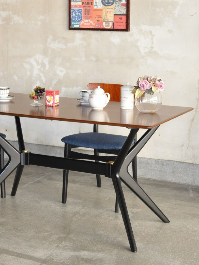 G-PLANのビンテージテーブル