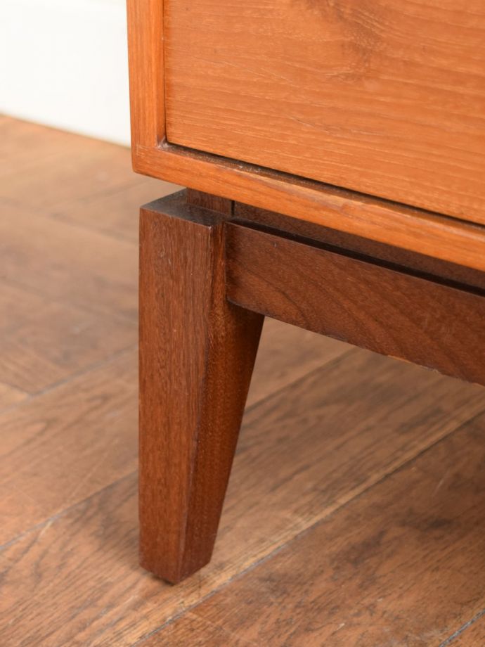 ビンテージ家具の脚