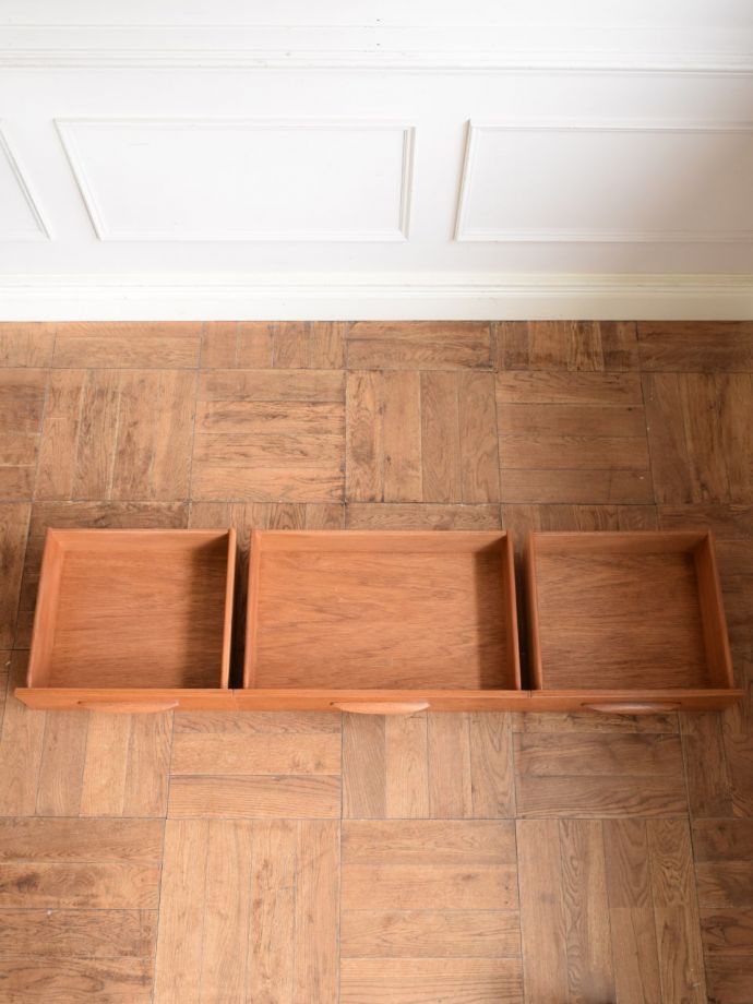 ドレッサーの引き出し