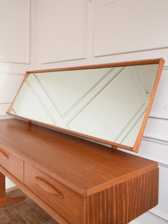 アンティークの鏡