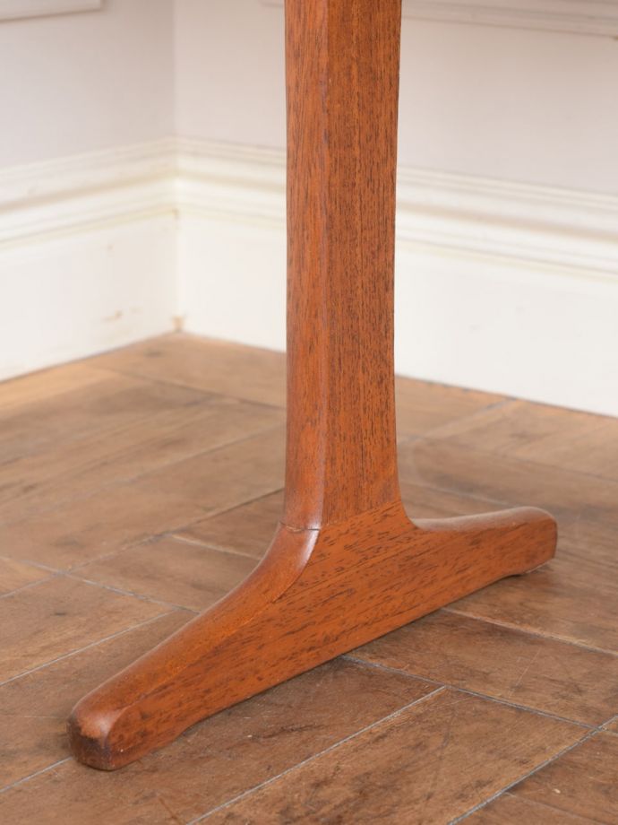 ビンテージ家具の脚