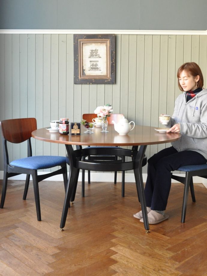 G-PLANのおしゃれなダイングテーブル