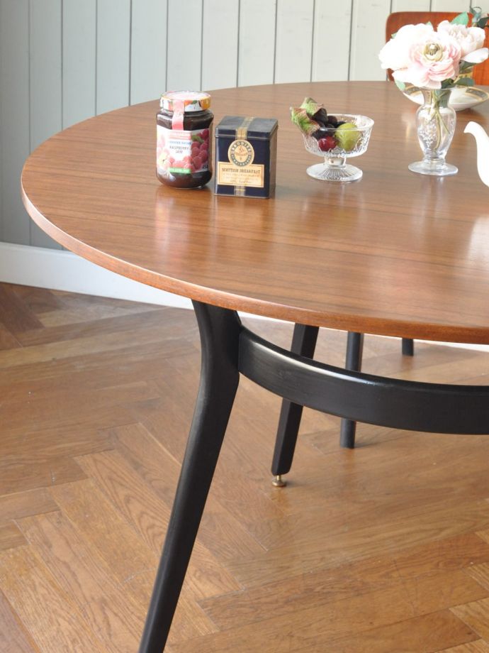 G-PLANのビンテージテーブル