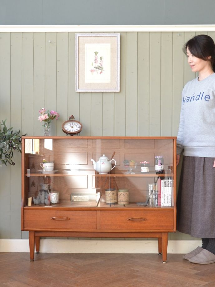 北欧スタイルのビンテージキャビネット