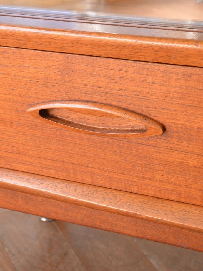 ビンテージキャビネットの取っ手