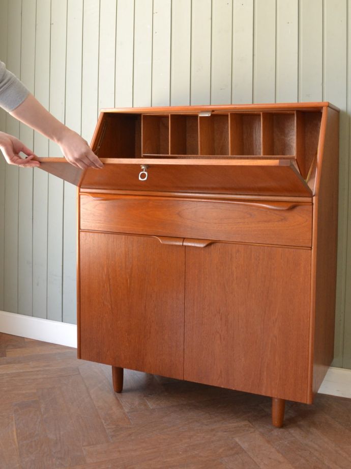 おしゃれな書斎デスク