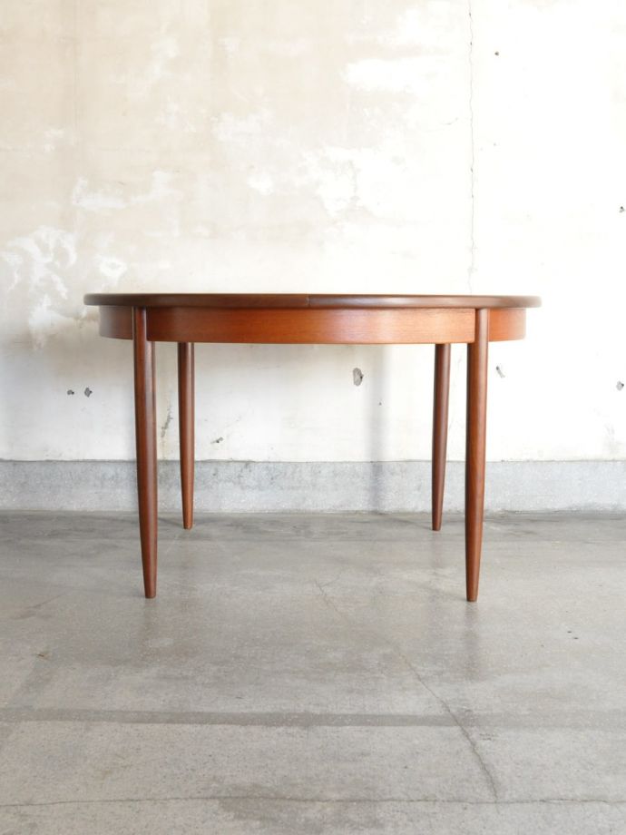 G-PLANのテーブルの側面