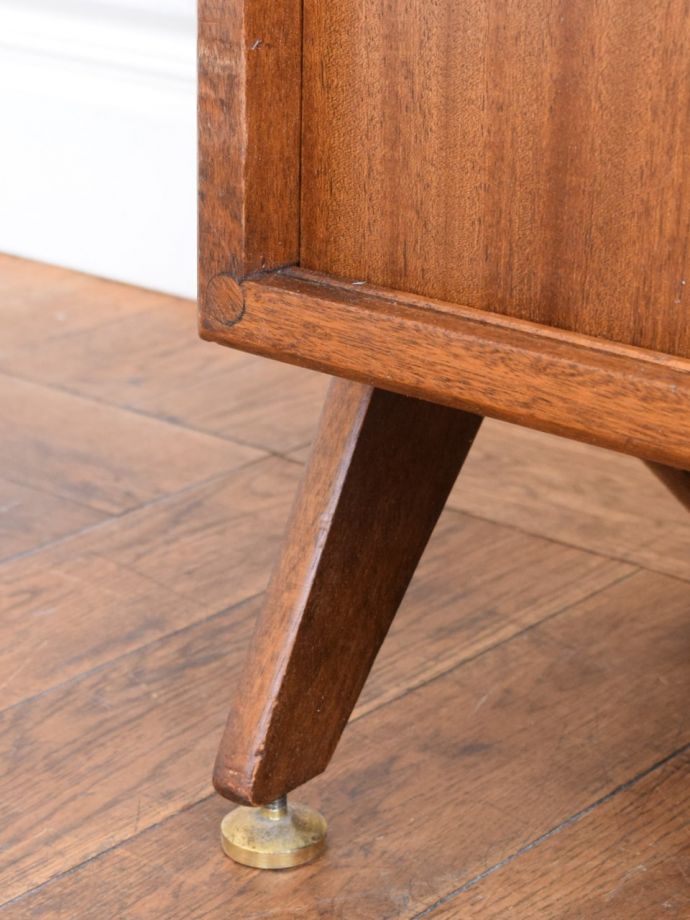 ビンテージ家具の脚