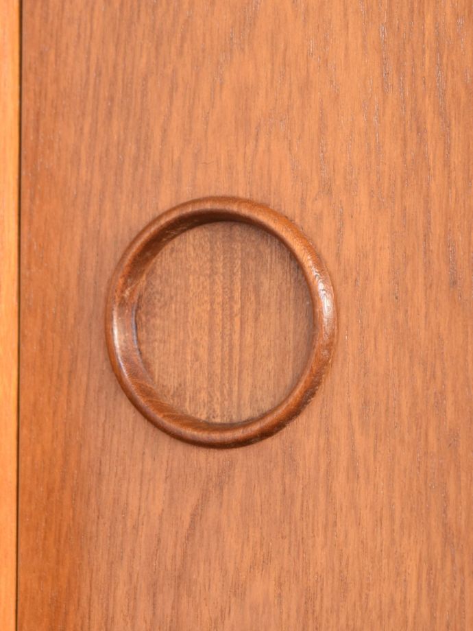 ビンテージ家具の木目